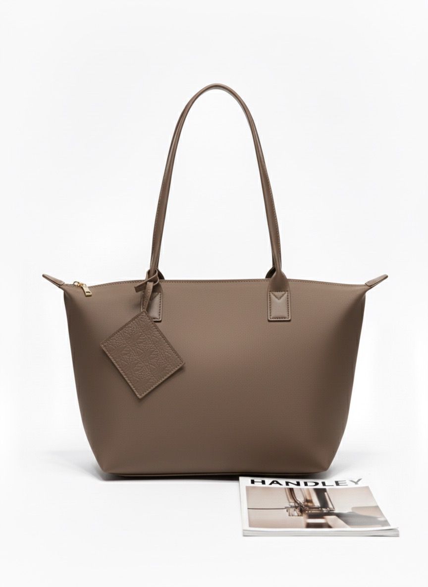 BÜYÜK ŞIK TASARIMLI ÇANTA