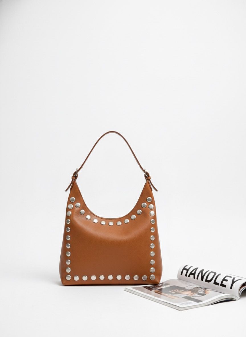 ZIMBA DETAYLI ŞIK ELDEN TUTMALI ÇANTA