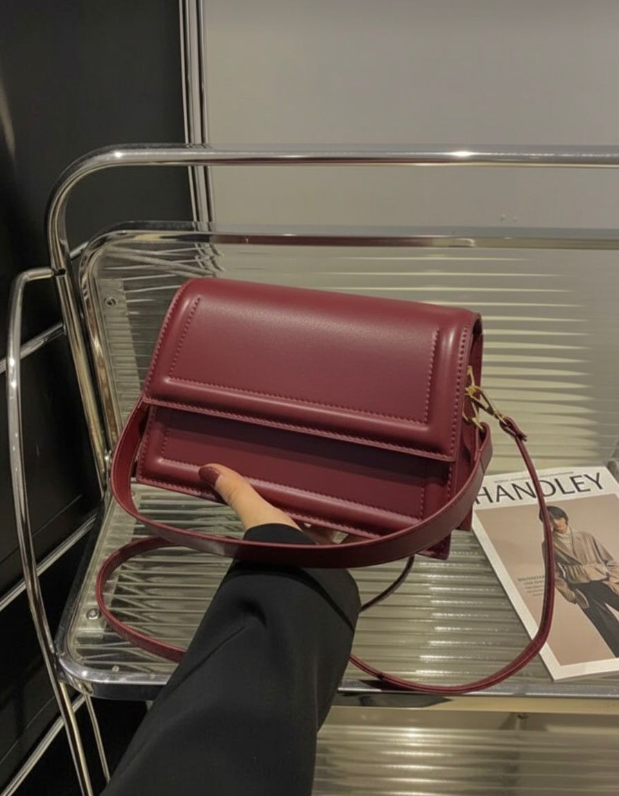 KADIN ŞIK SADE TASARIMLI  ÇANTA