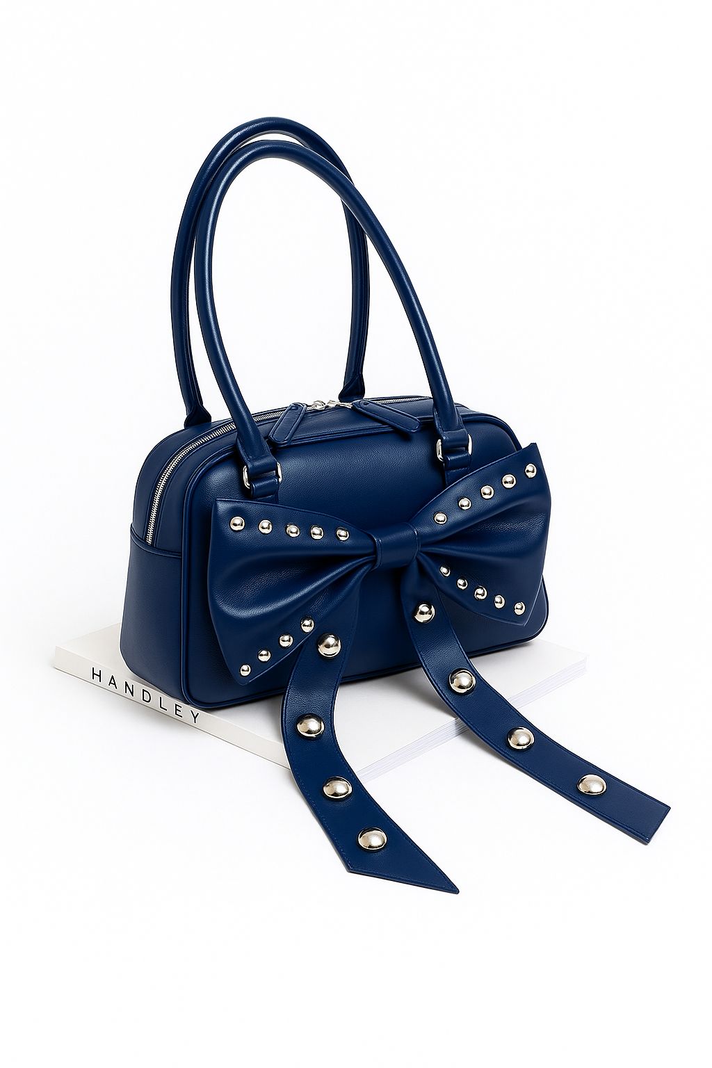 Fiyonk Zımba Detaylı Omuz Çantası