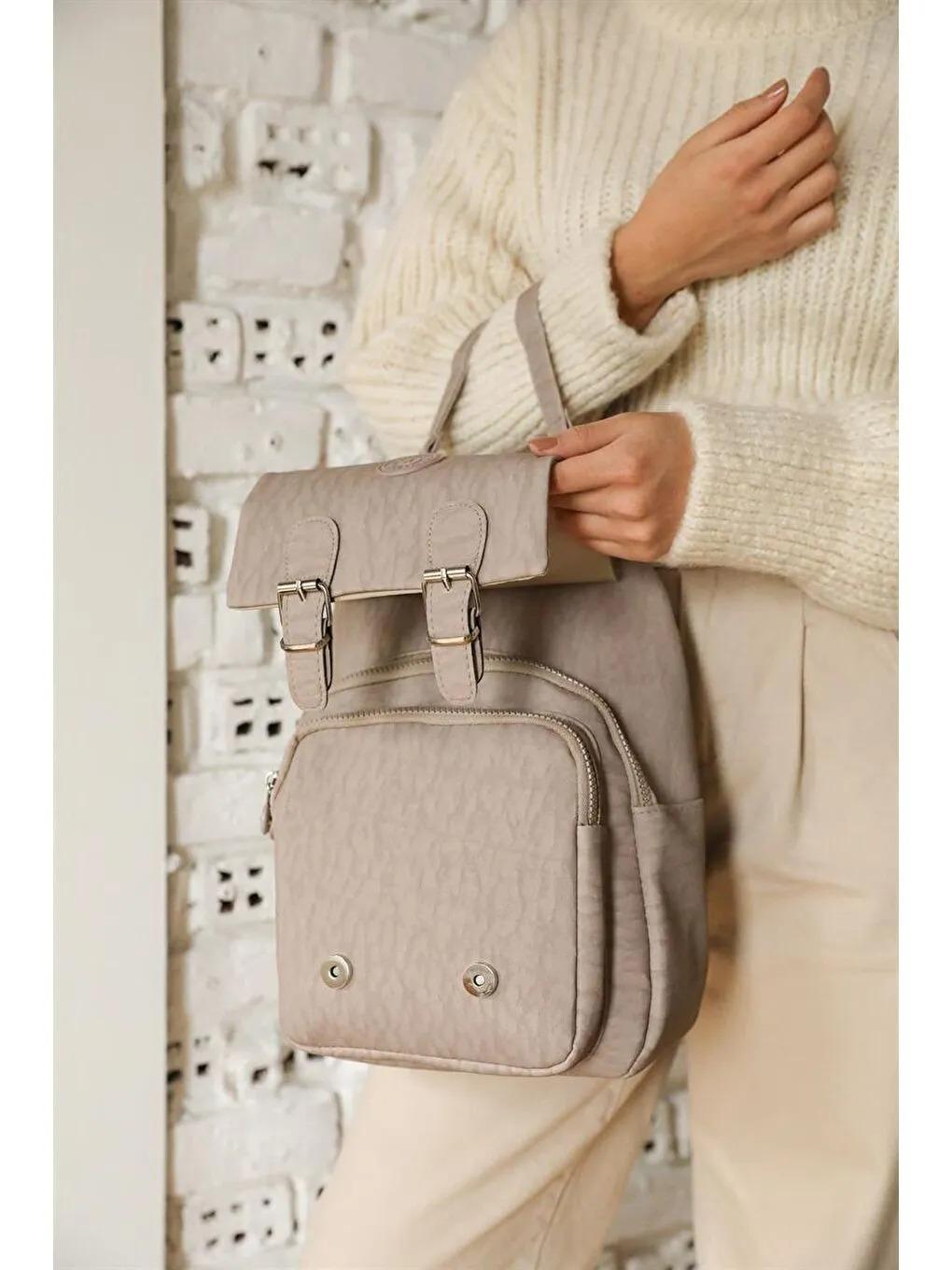 Spor sırt çantası çok gözlü