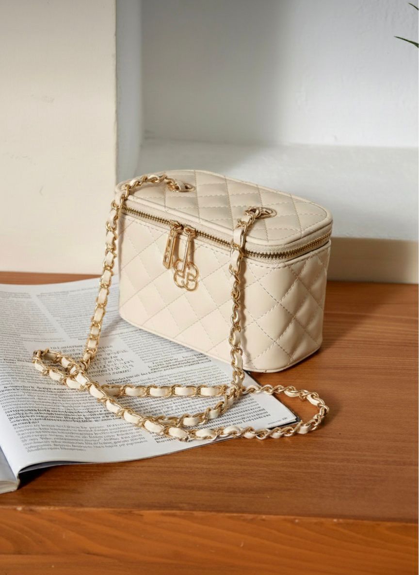 NAKIŞLI ÇAPRAZ ASKILI ÇANTA