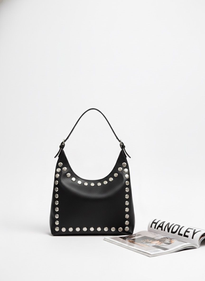 ZIMBA DETAYLI ŞIK ELDEN TUTMALI ÇANTA