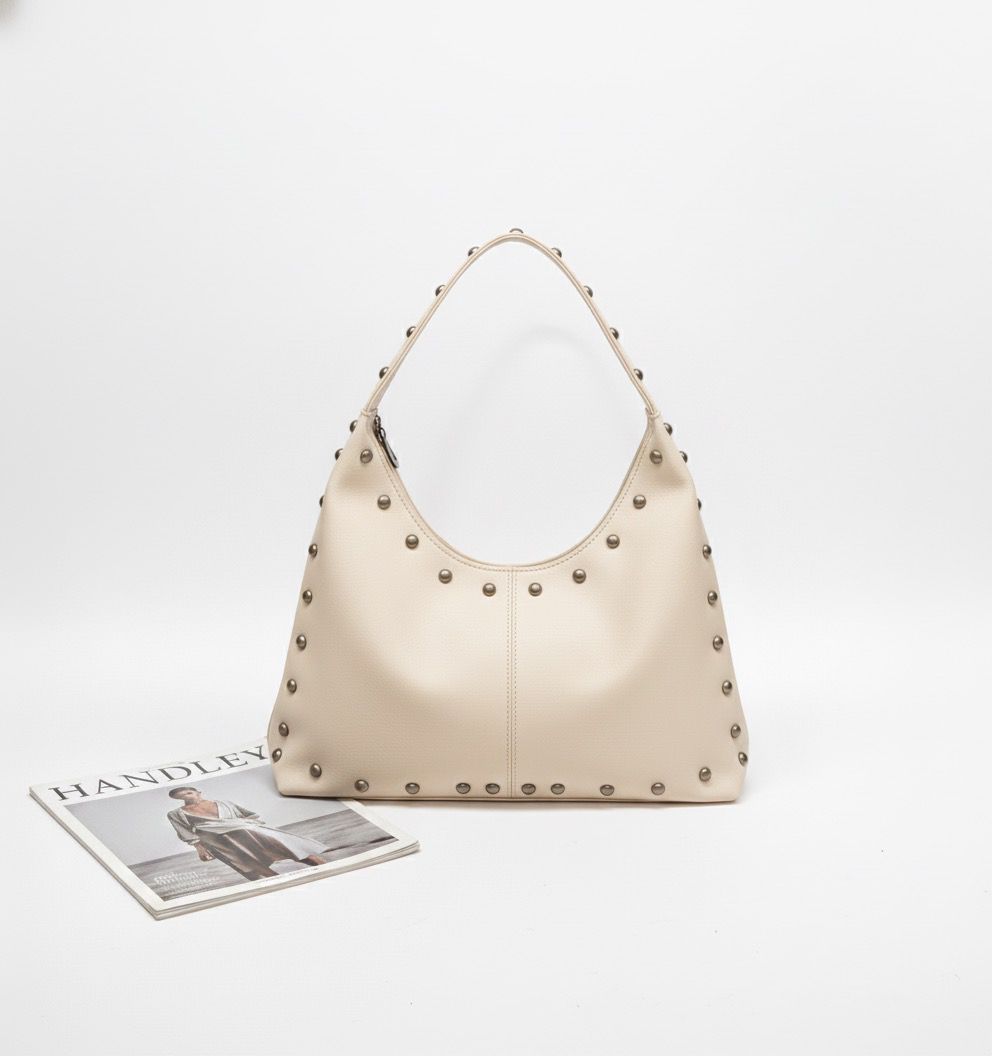 AL MODELİ TROK DETAYLI ŞIK ÇANTA