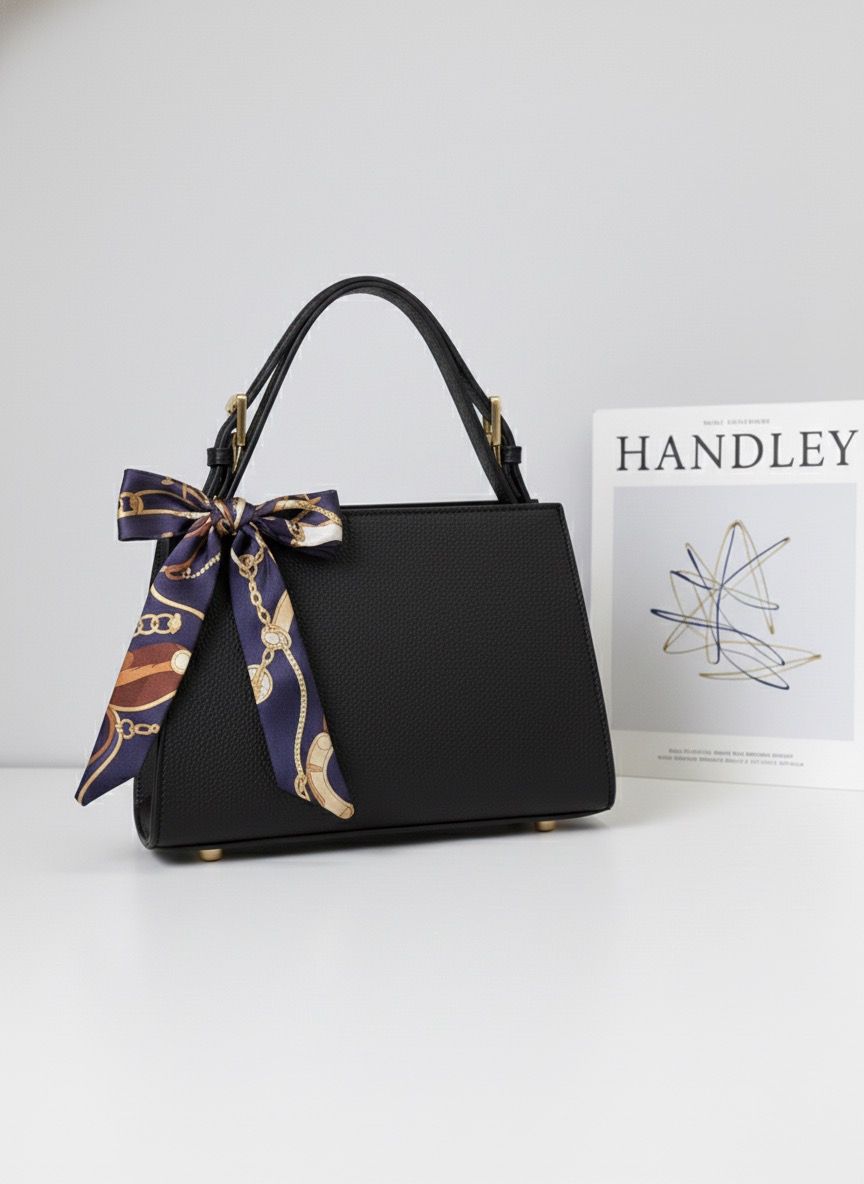 FULAR DETAYLI ŞIK TASARIMLI ÇANTA