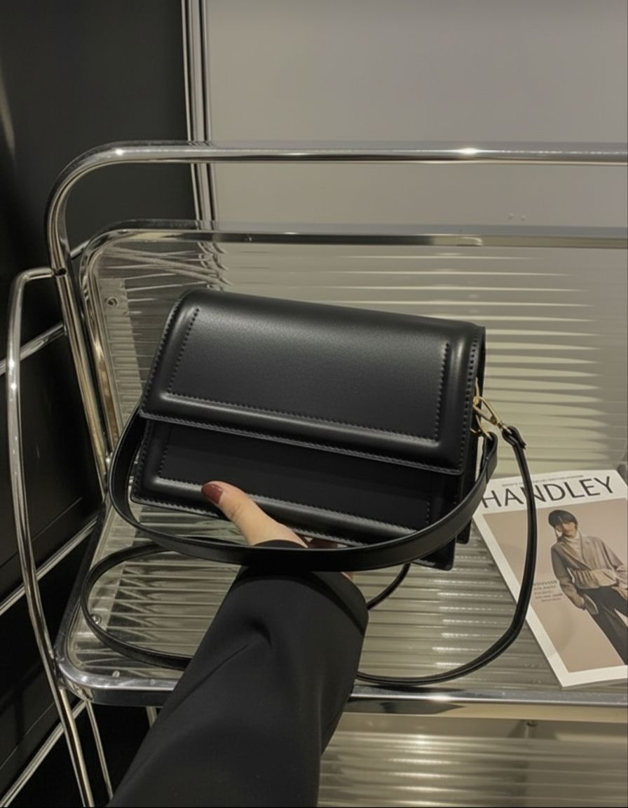 KADIN ŞIK SADE TASARIMLI  ÇANTA