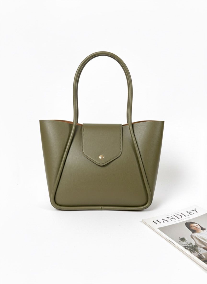 KAPAK DETATLI ŞIK TASARIMLI ELDEN TUTMALI ÇANTA