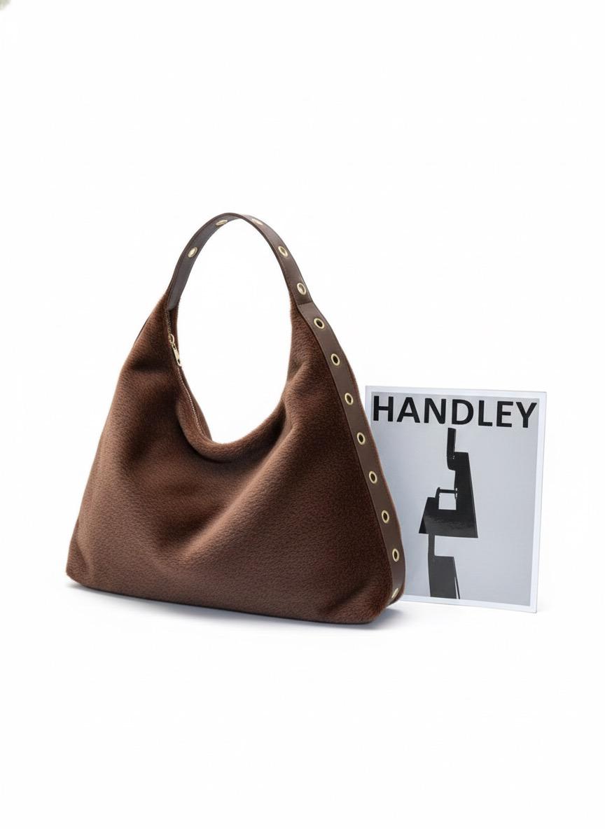 KADIN PELÜŞ OMUZ ÇANTASI